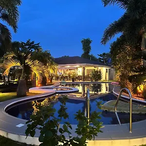 אתר נופש Alona Royal Palm
