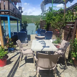 Couette-café Erda Lakeside Lini